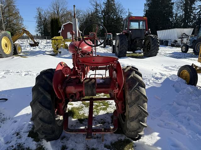 Image of Farmall A equipment image 4