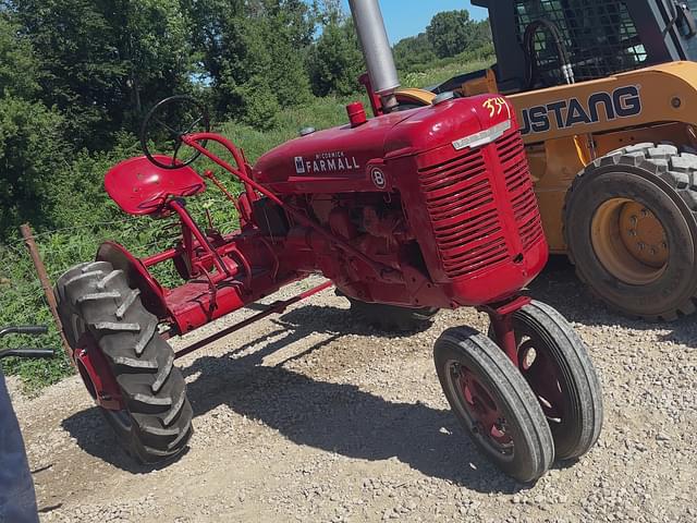 Image of Farmall B equipment image 1