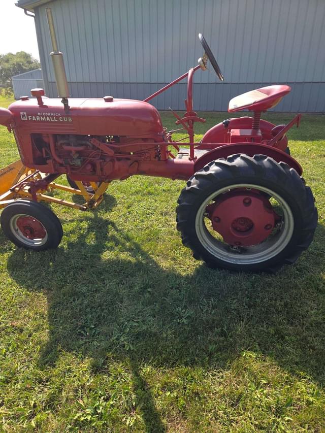 Image of Farmall Cub equipment image 1