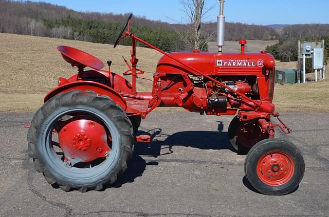 Image of Farmall Cub equipment image 1
