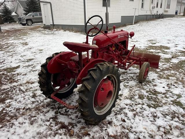 Image of Farmall Cub equipment image 2