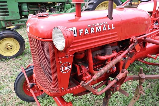 Image of Farmall Cub equipment image 2