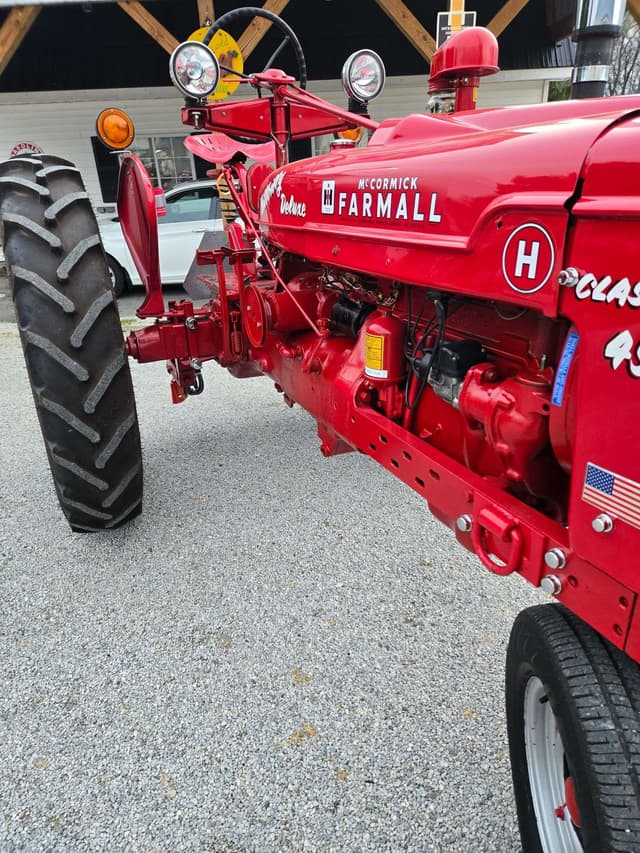 Image of Farmall H equipment image 2