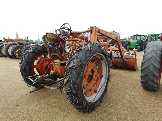 Image of Farmall H equipment image 2