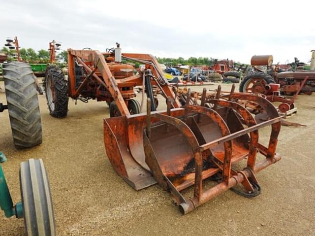 Image of Farmall H equipment image 1