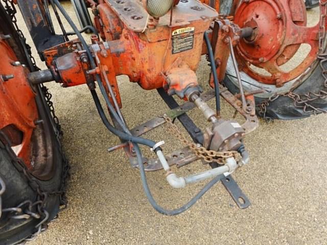 Image of Farmall H equipment image 4