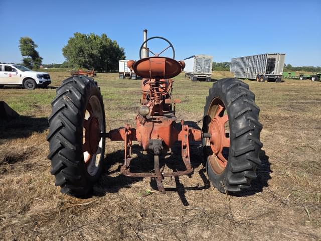 Image of Farmall H equipment image 4
