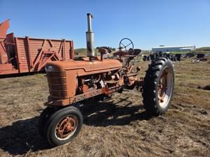 1949 Farmall H Image