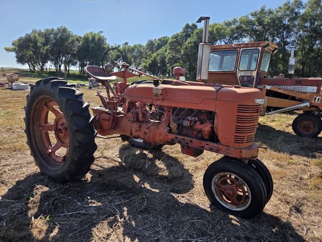 Image of Farmall H equipment image 1