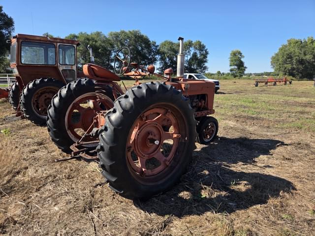 Image of Farmall H equipment image 3