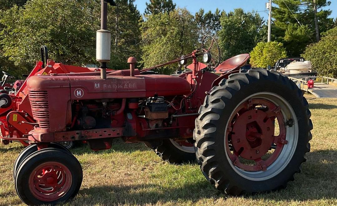 Image of Farmall H Primary image