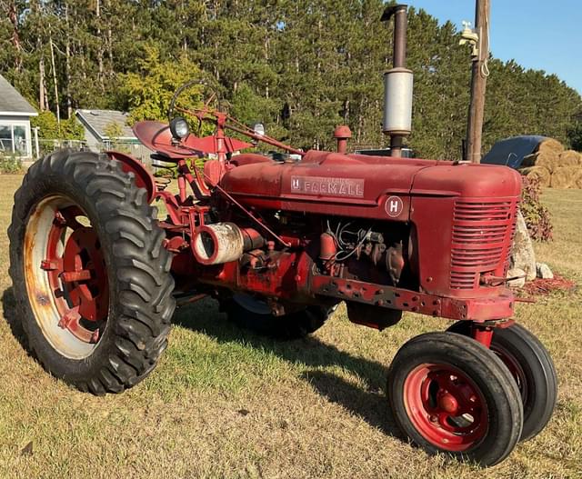 Image of Farmall H equipment image 1