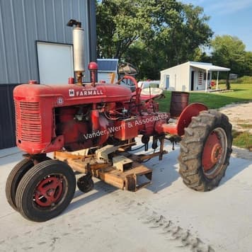 Main image Farmall B