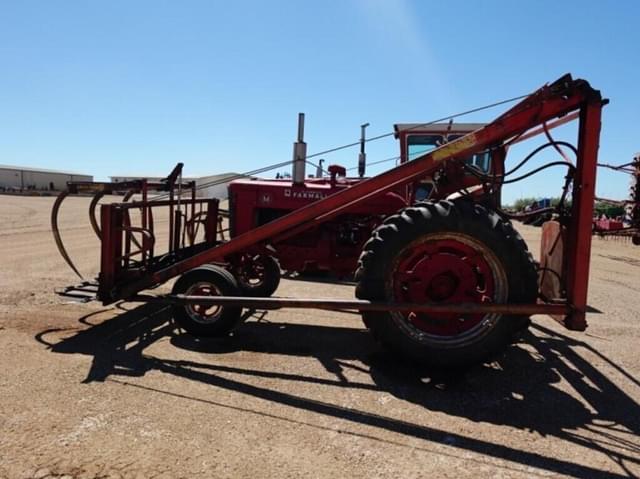 Image of Farmall M equipment image 2