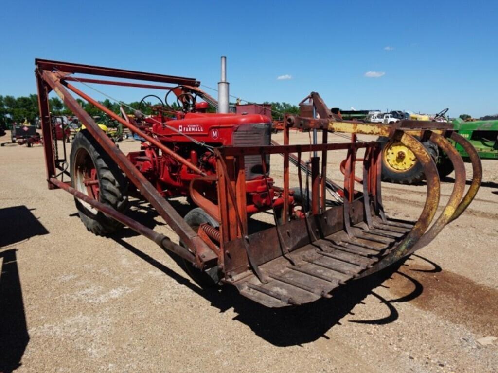 Image of Farmall M Primary image