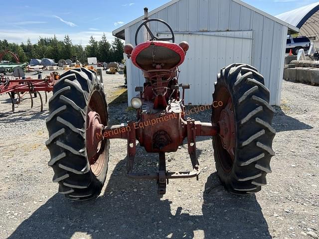Image of Farmall M equipment image 3
