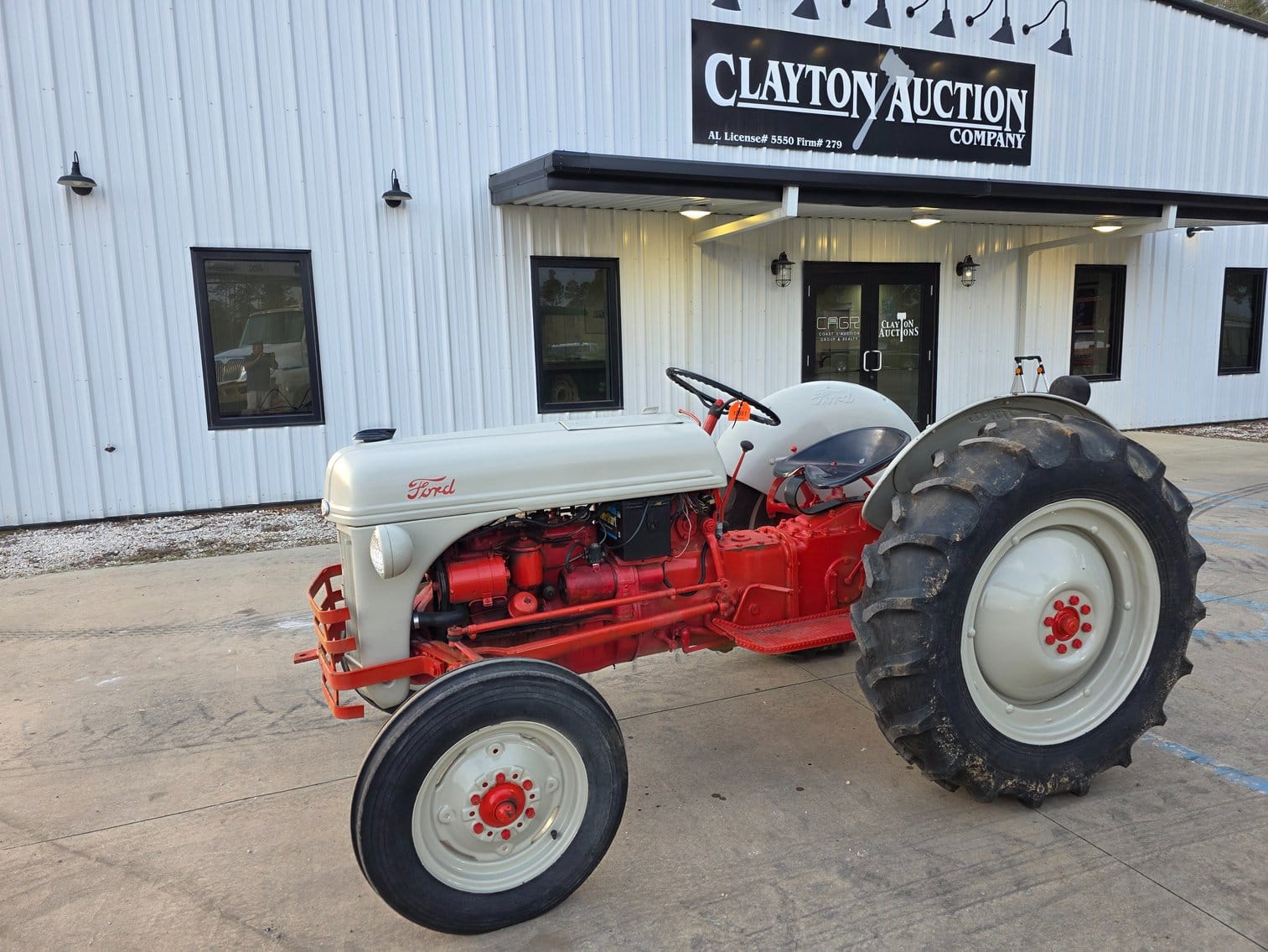 1949 Ford 8N Equipment Image0