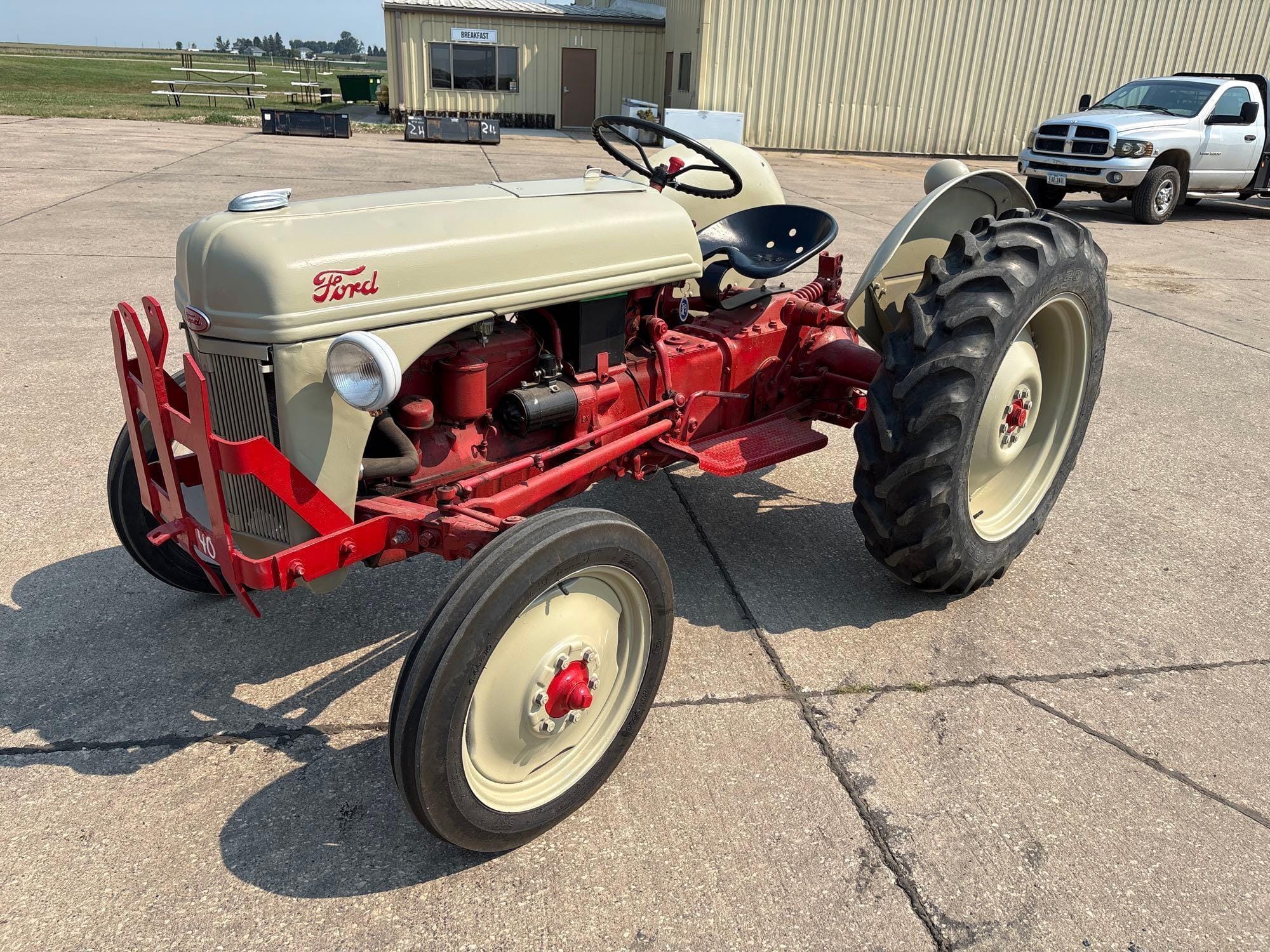 1949 Ford 8N Equipment Image0