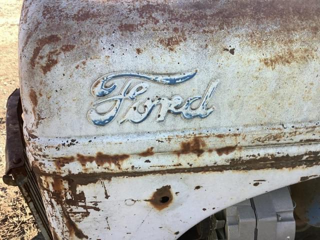 Image of Ford 8N equipment image 3