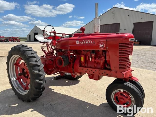 Image of Farmall M equipment image 2