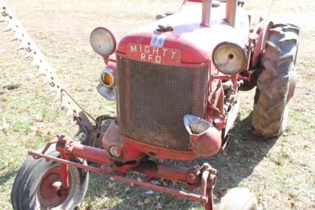 Image of Farmall Cub equipment image 2