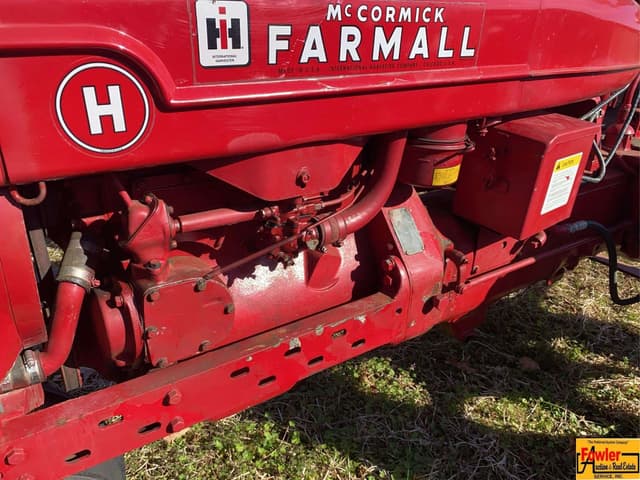 Image of Farmall H equipment image 2