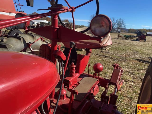 Image of Farmall H equipment image 4