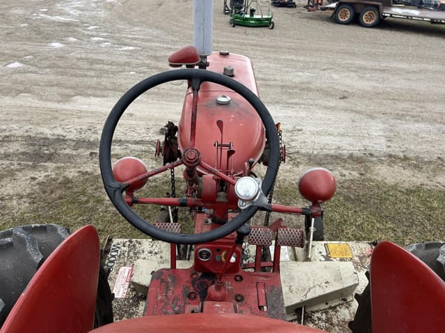 Image of Farmall C equipment image 4