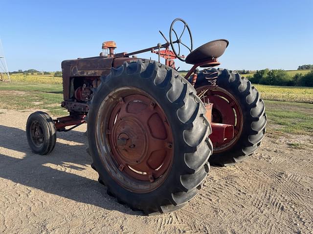 Image of Farmall MD equipment image 2