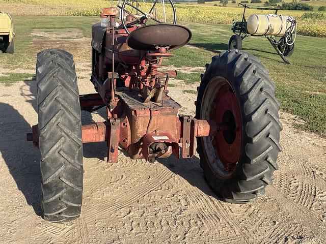 Image of Farmall MD equipment image 3