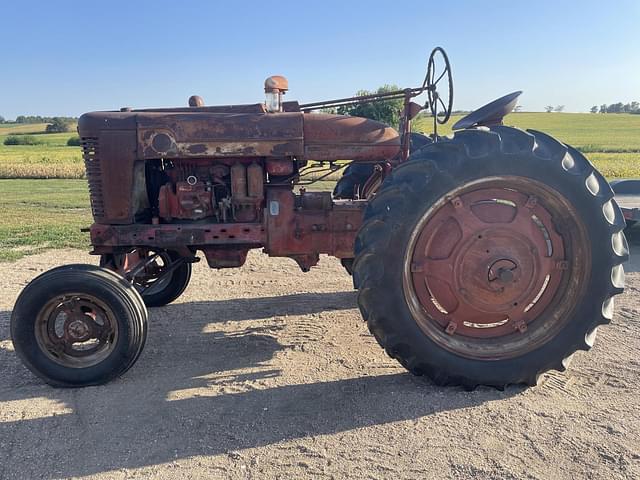 Image of Farmall MD equipment image 1