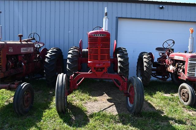 Image of Farmall MV equipment image 2