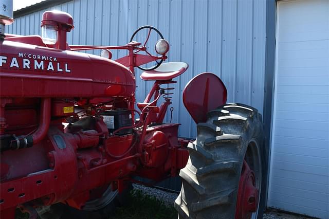 Image of Farmall MV equipment image 3