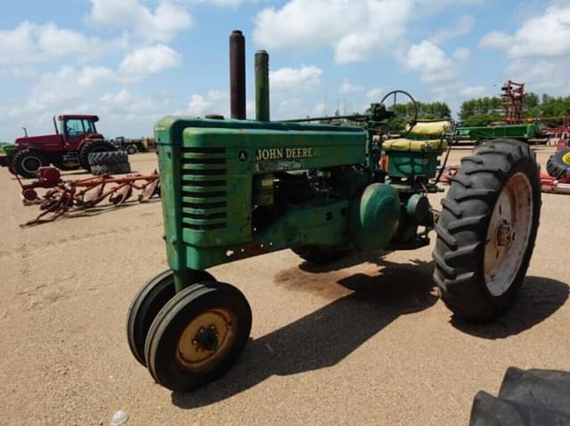 Image of John Deere A equipment image 2