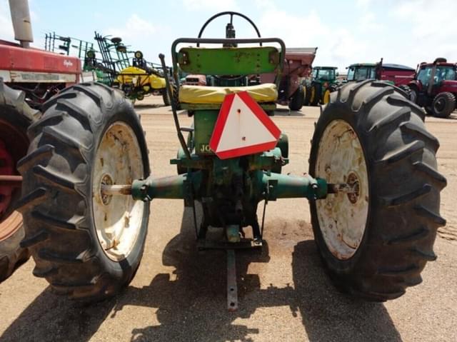 Image of John Deere A equipment image 3