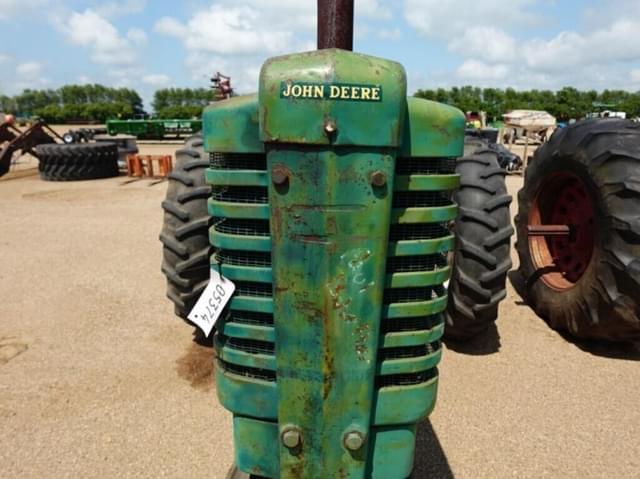 Image of John Deere A equipment image 4