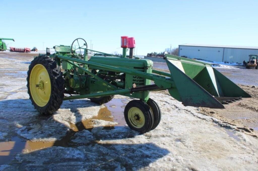 Main image John Deere B