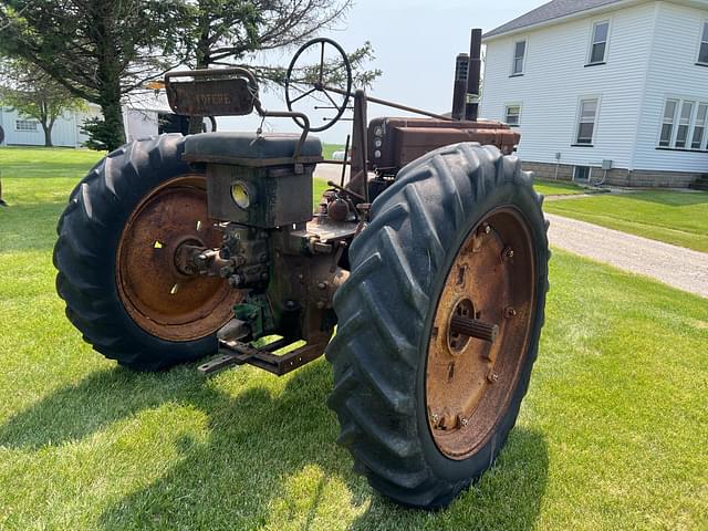 Image of John Deere A equipment image 4