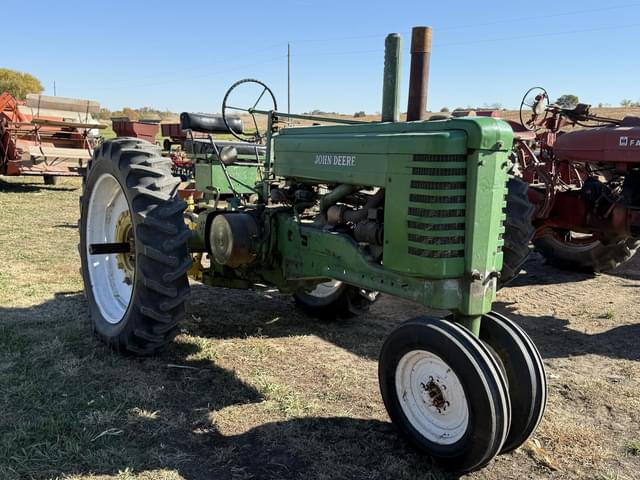 Image of John Deere A equipment image 4