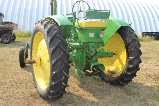 Image of John Deere A equipment image 2