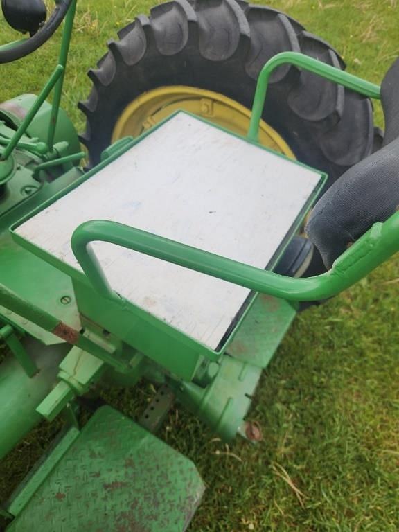 Image of John Deere A equipment image 4