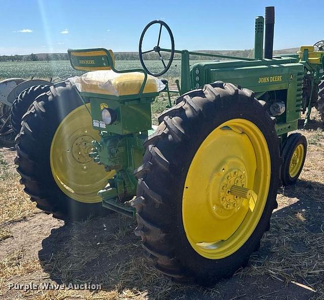 Image of John Deere A equipment image 4