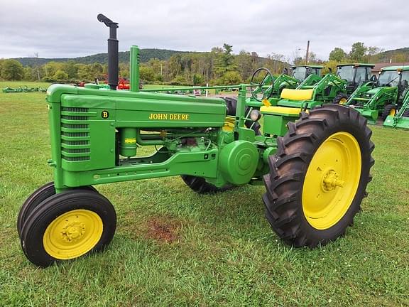 Image of John Deere B equipment image 1