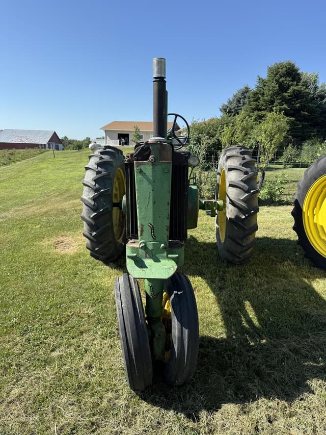 Image of John Deere B equipment image 2