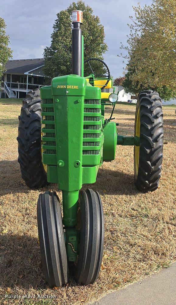 Image of John Deere B equipment image 1