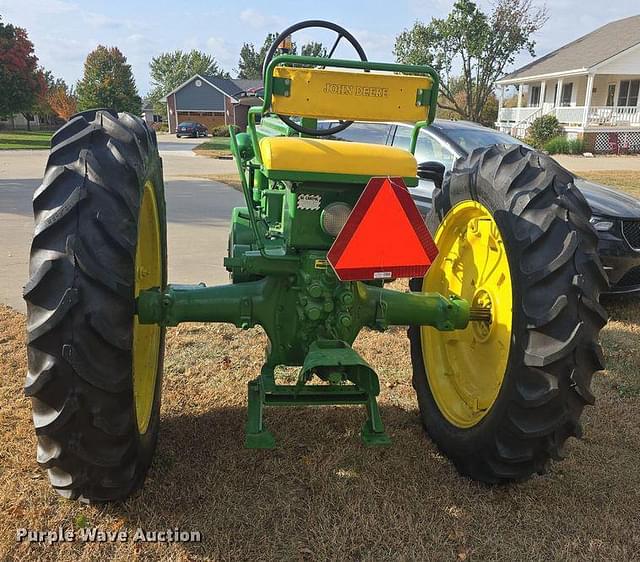 Image of John Deere B equipment image 4