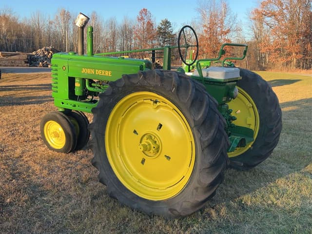 Image of John Deere B equipment image 4
