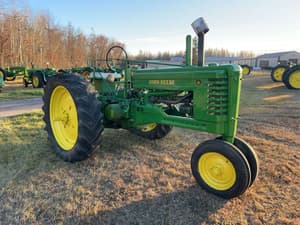 1949 John Deere B Image