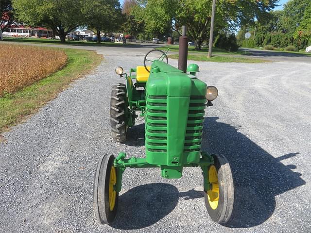 Image of John Deere M equipment image 2