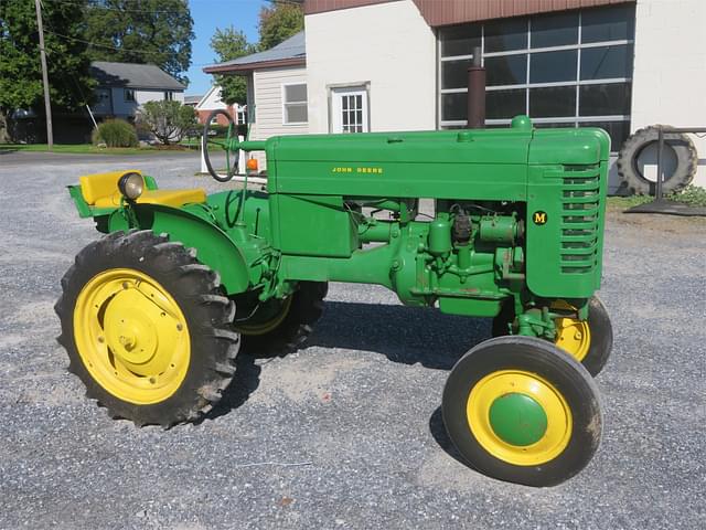 Image of John Deere M equipment image 1